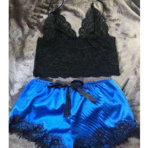 NWT Lace V-Neck Pajamas Set Nightwear